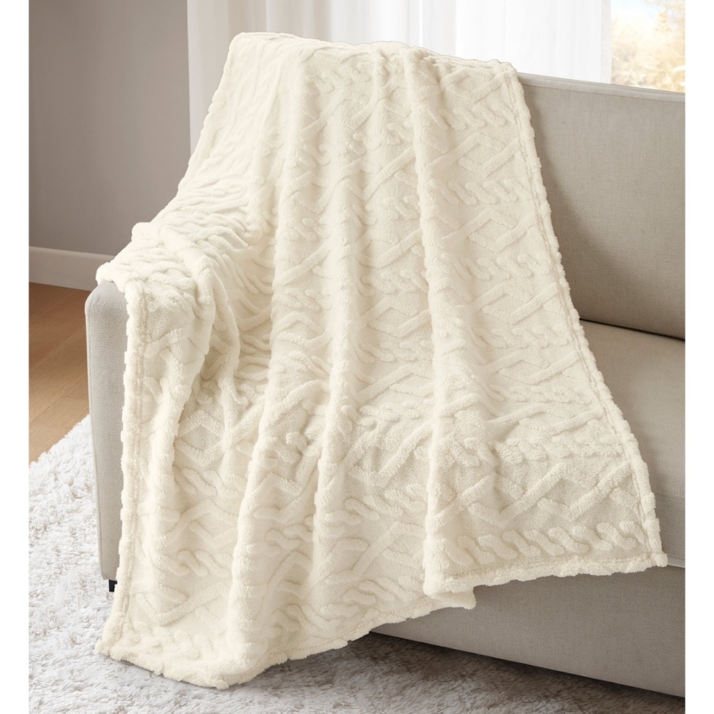 NWT Premier Comfort Cozy Cable Throw Blanket, 50" x 60"b Color: Marshmallow